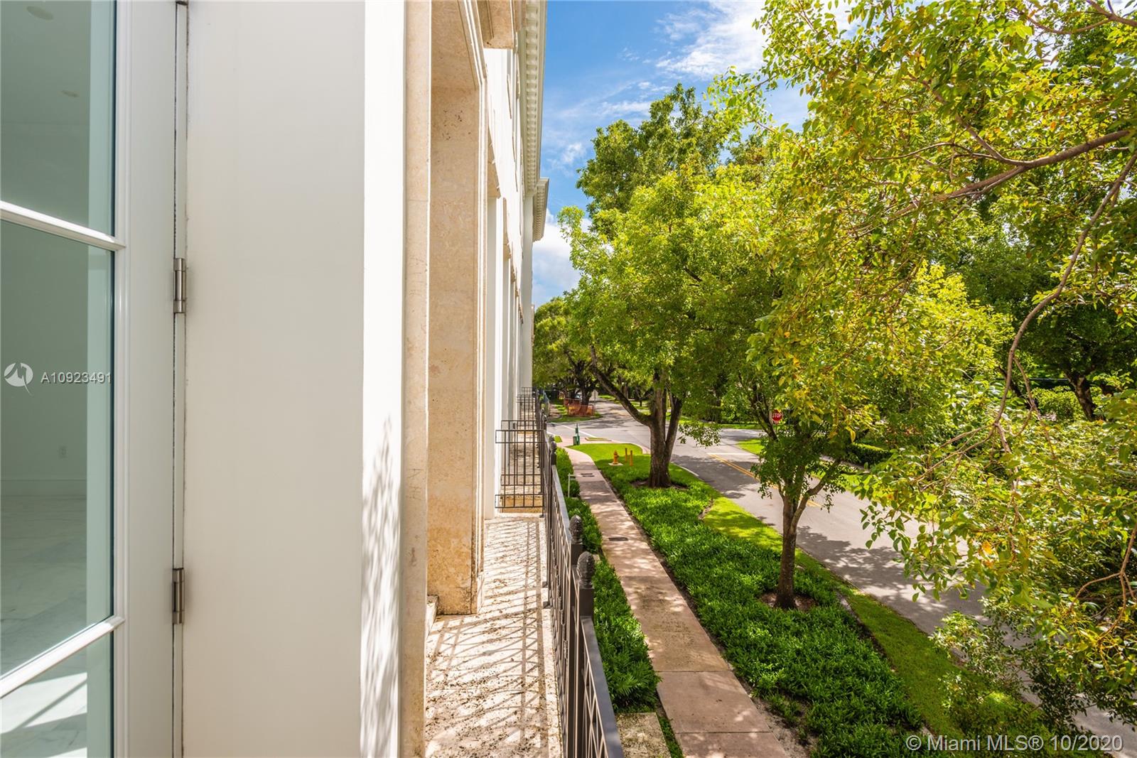 2517 Anderson Rd #5 Coral Gables, FL 33134