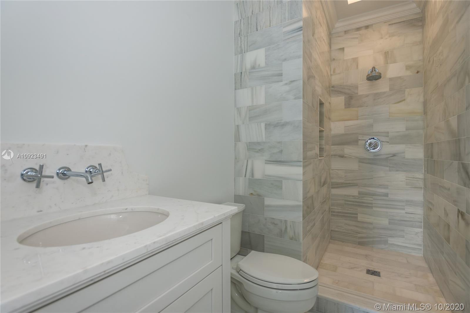 2517 Anderson Rd #5 Coral Gables, FL 33134