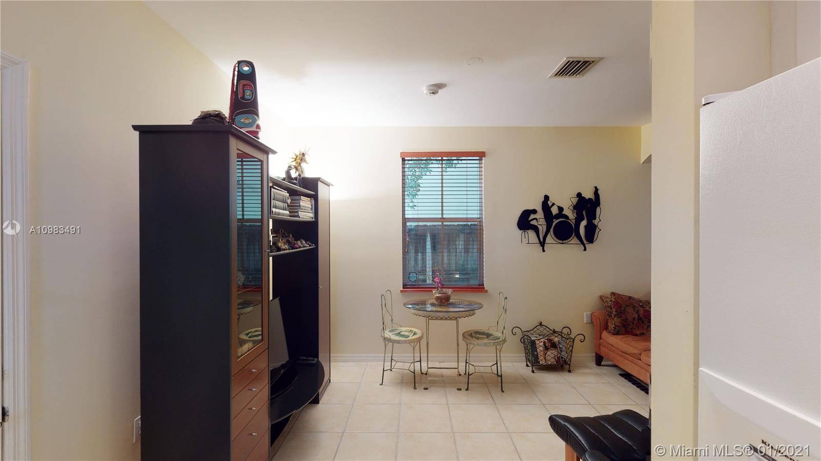 2925 Jackson Ave #3 Coconut Grove, FL 33133