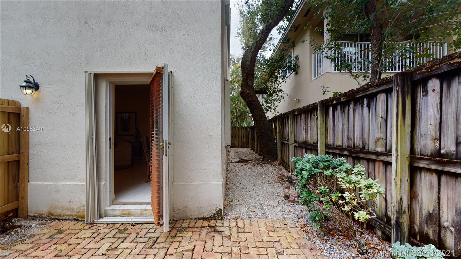 2925 Jackson Ave #3 Coconut Grove, FL 33133