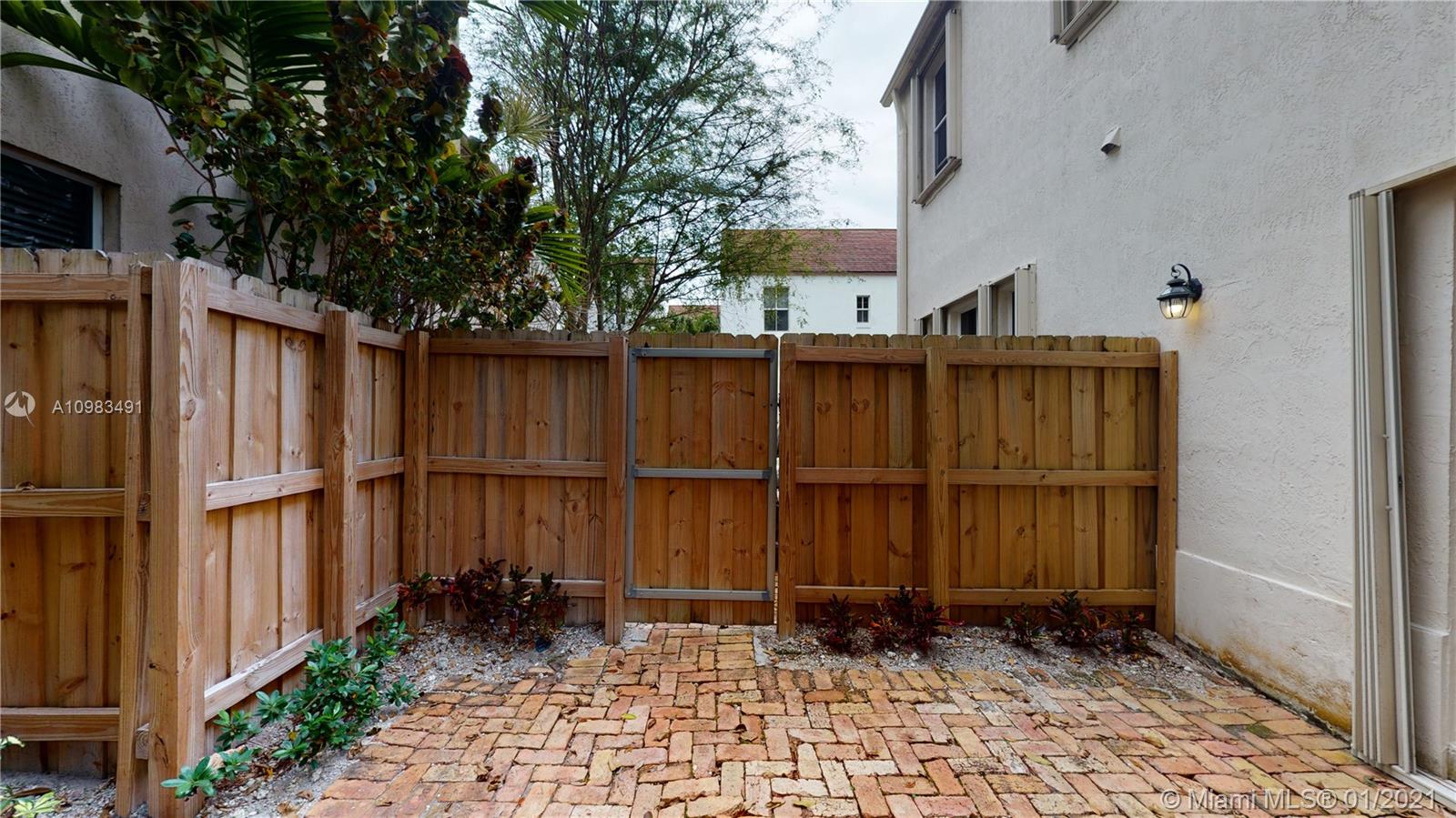 2925 Jackson Ave #3 Coconut Grove, FL 33133