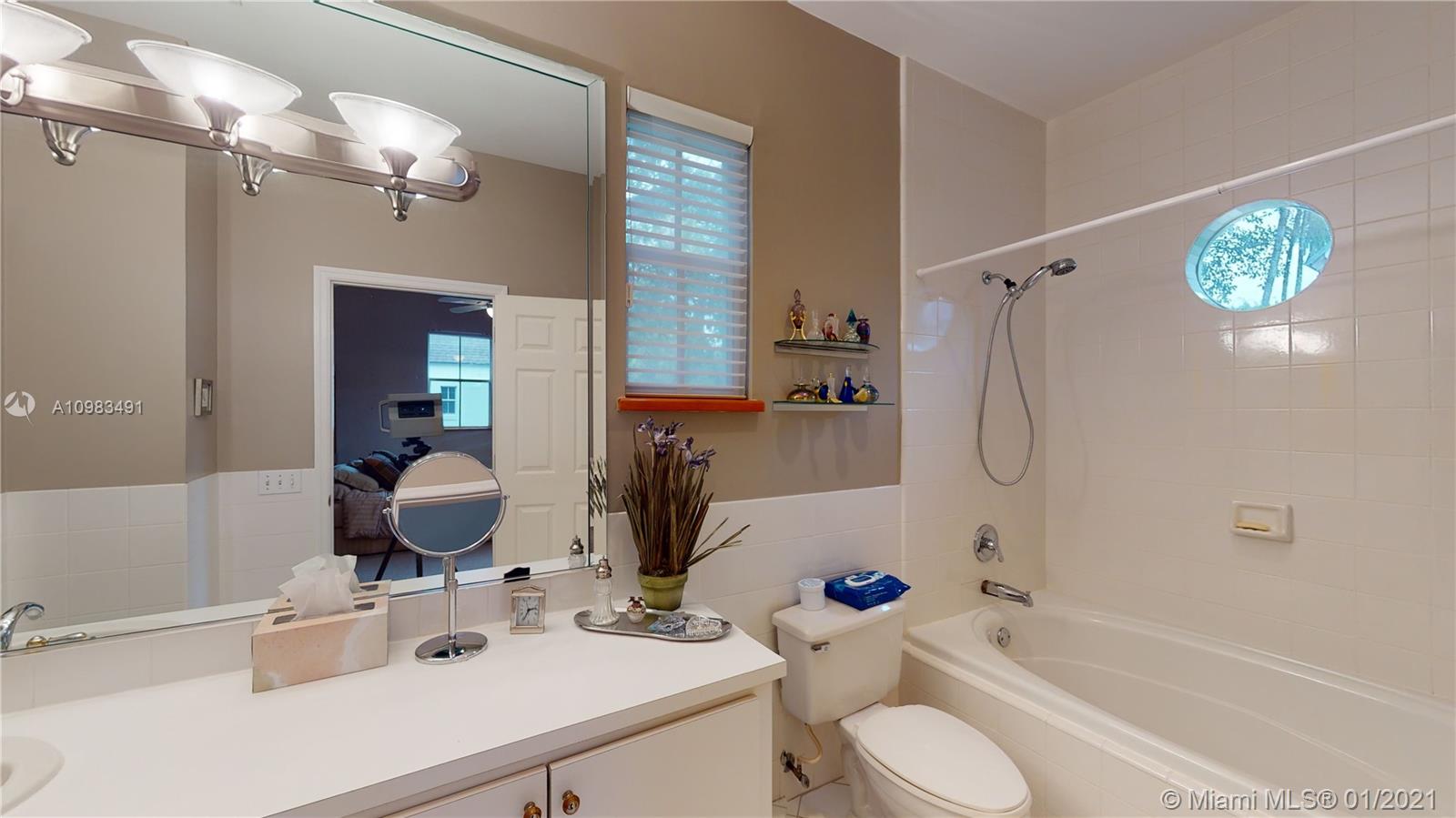 2925 Jackson Ave #3 Coconut Grove, FL 33133