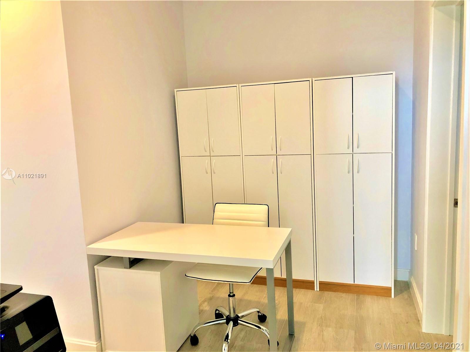 45 SW 9th Street #LPH 4609 Miami, FL 33130