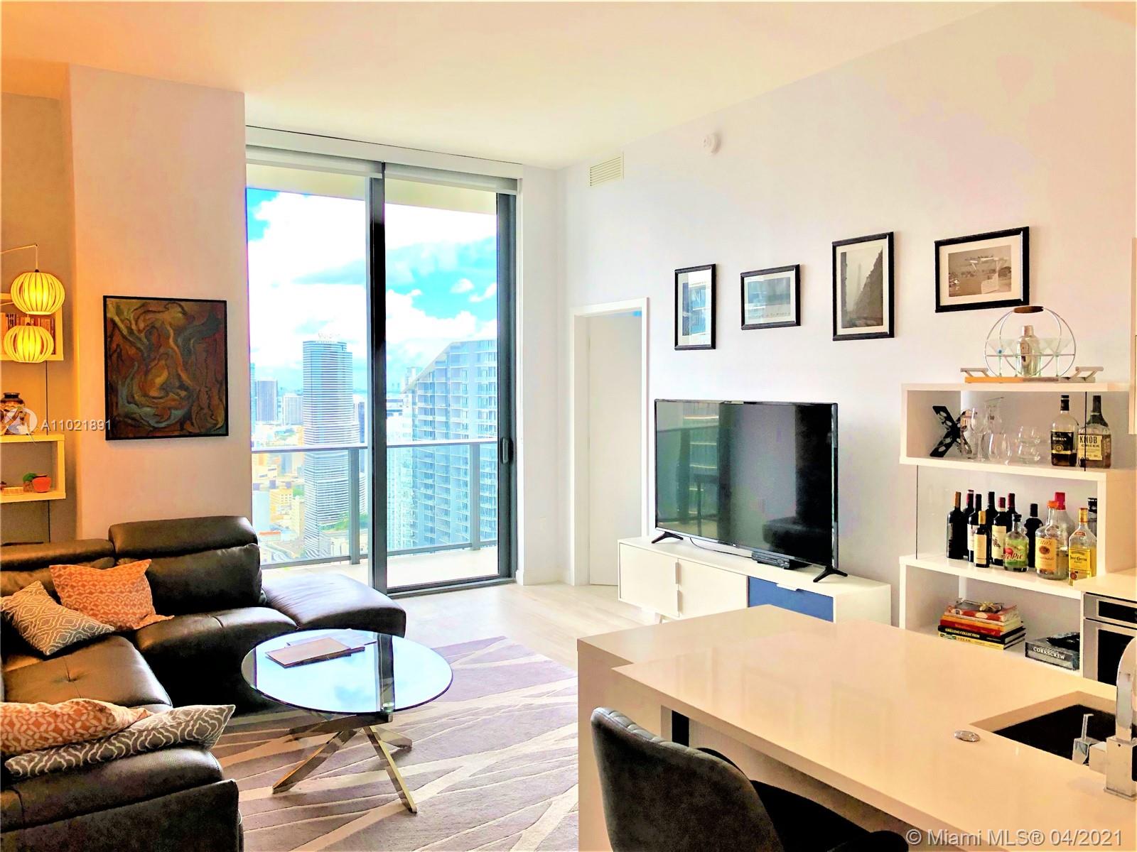 45 SW 9th Street #LPH 4609 Miami, FL 33130