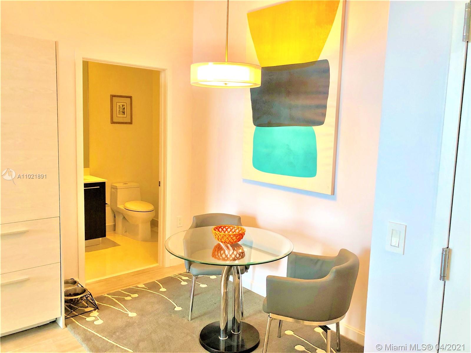 45 SW 9th Street #LPH 4609 Miami, FL 33130