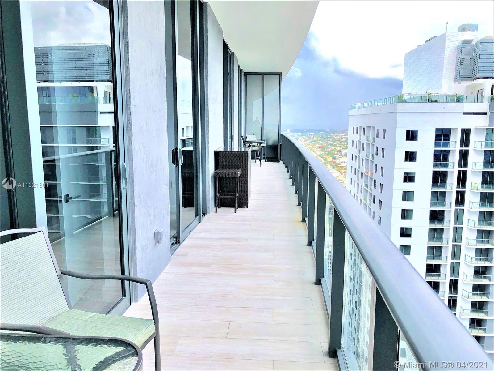 45 SW 9th Street #LPH 4609 Miami, FL 33130