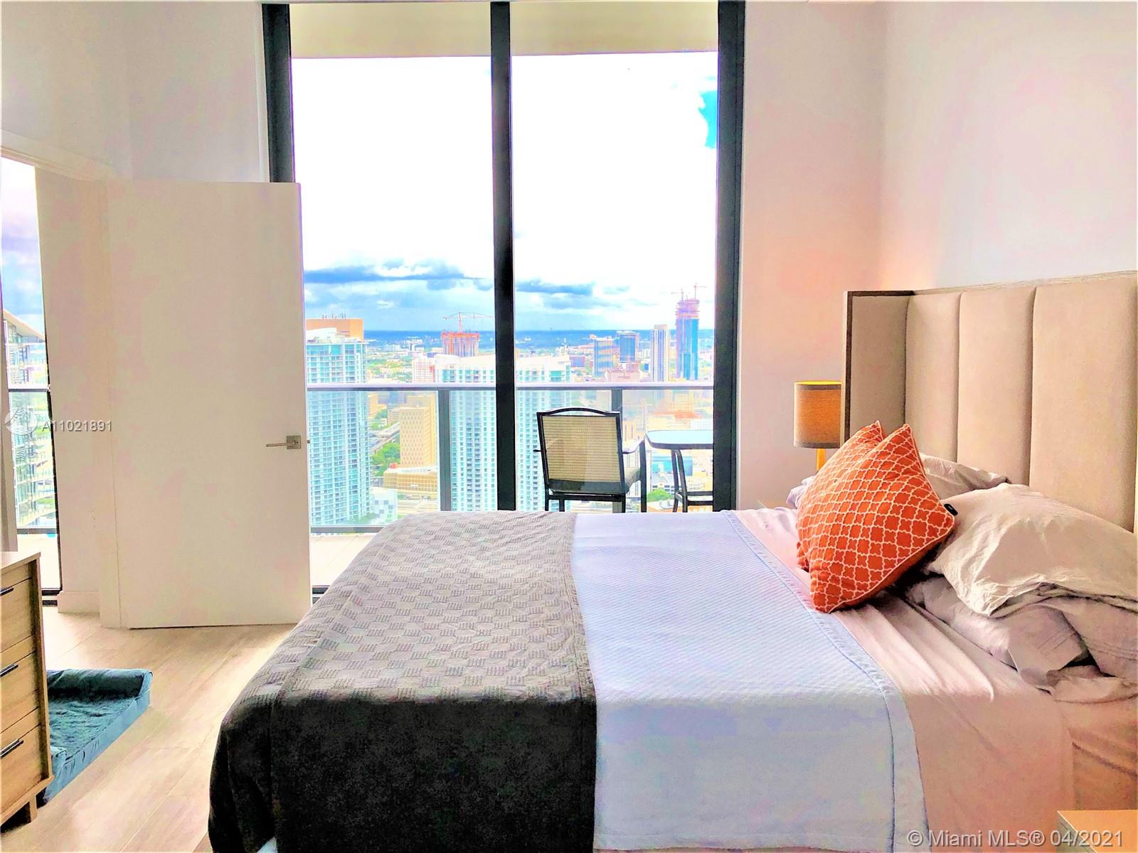 45 SW 9th Street #LPH 4609 Miami, FL 33130