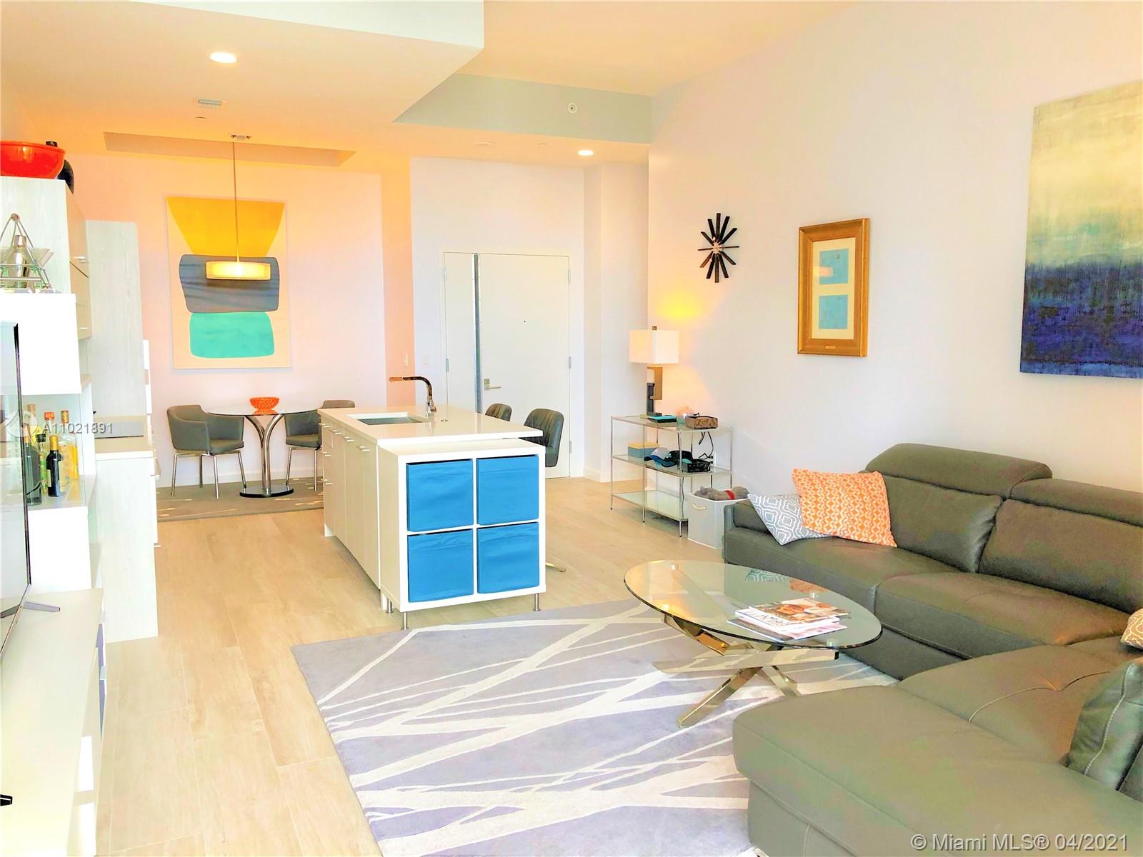 45 SW 9th Street #LPH 4609 Miami, FL 33130