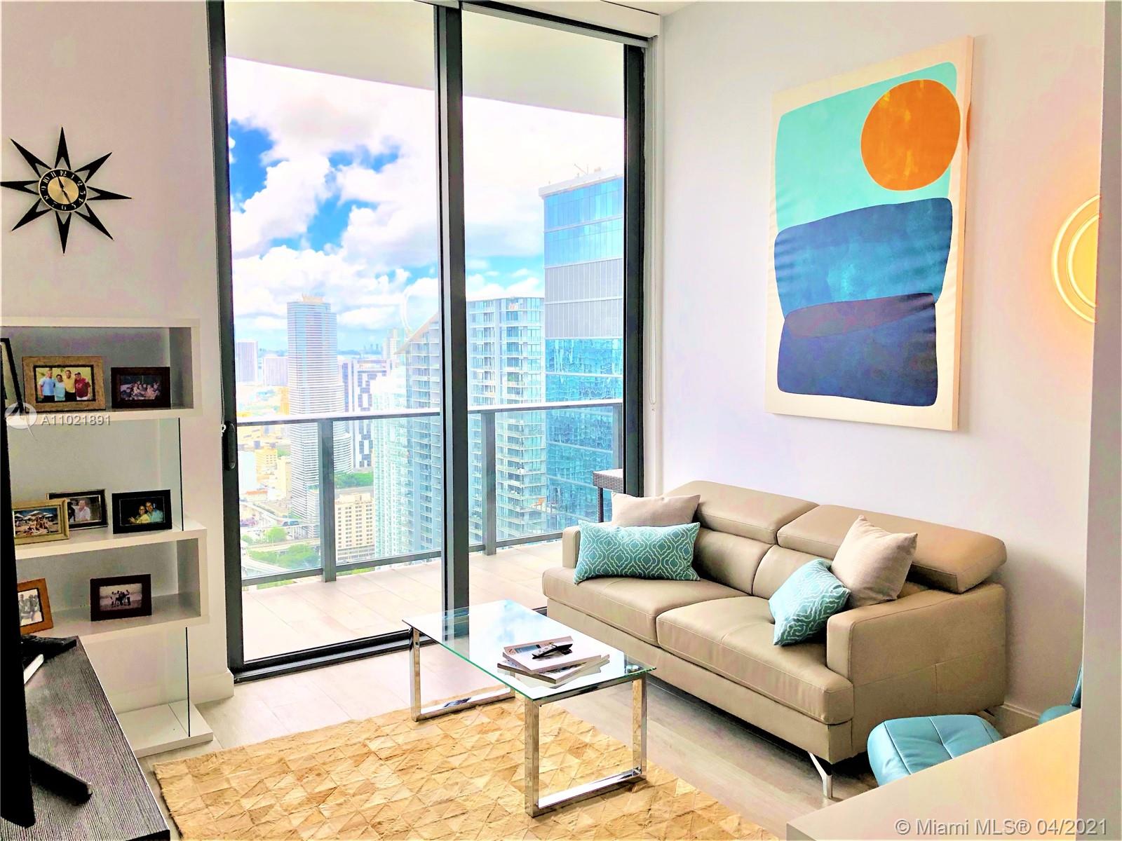 45 SW 9th Street #LPH 4609 Miami, FL 33130