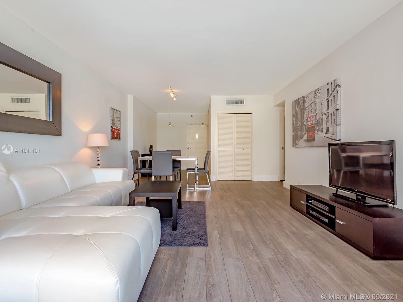 1000 West Ave #214