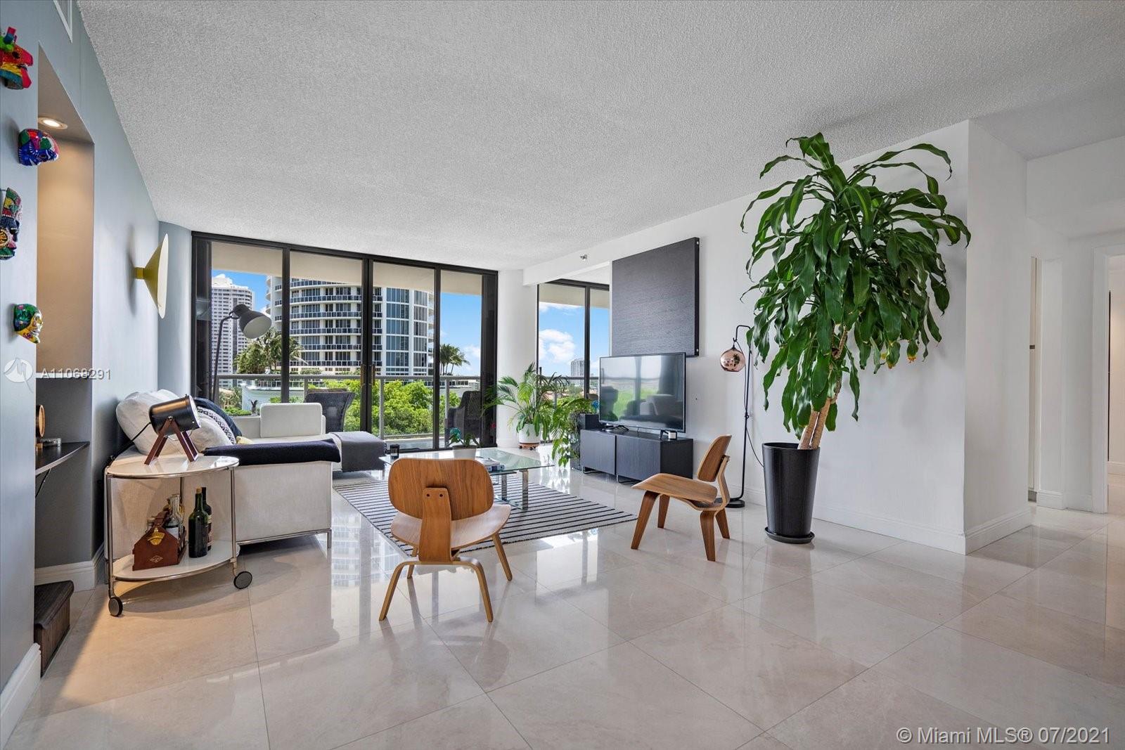 4000 Island Blvd #803