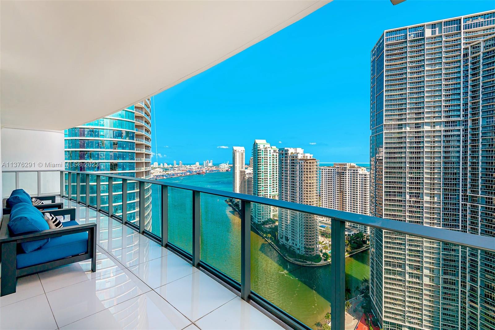 image Epic Residences0