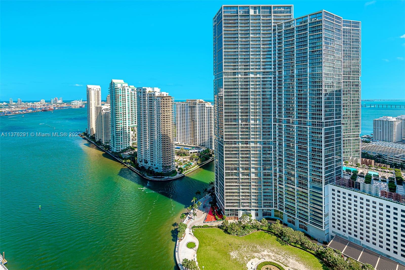 image Epic Residences1