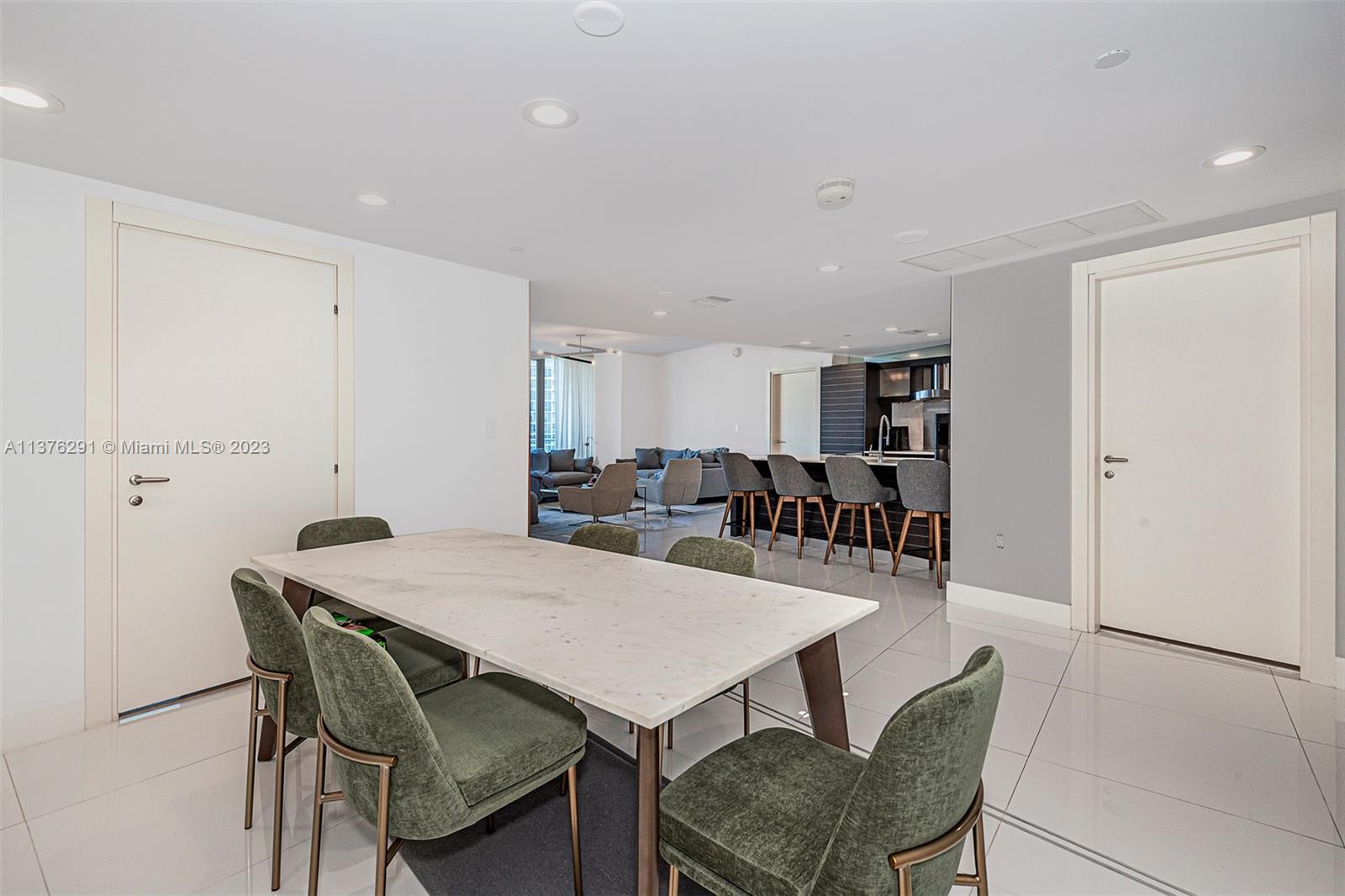 image Epic Residences4