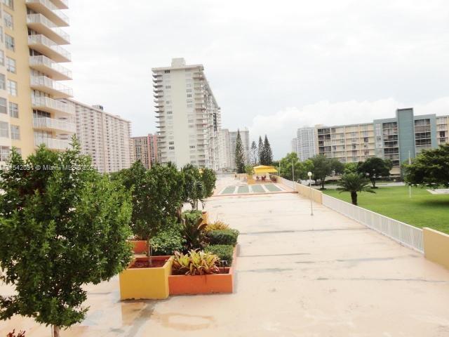 image Winston Towers1
