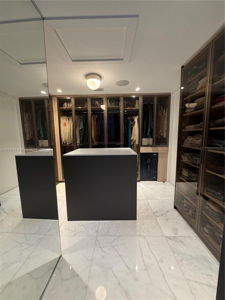 4442 Prairie Ave Miami Beach, FL 33140