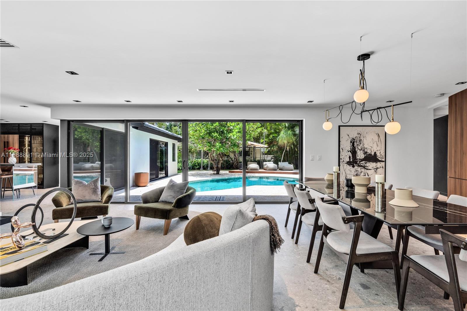 2500 Bayview Dr Fort Lauderdale, FL 33305