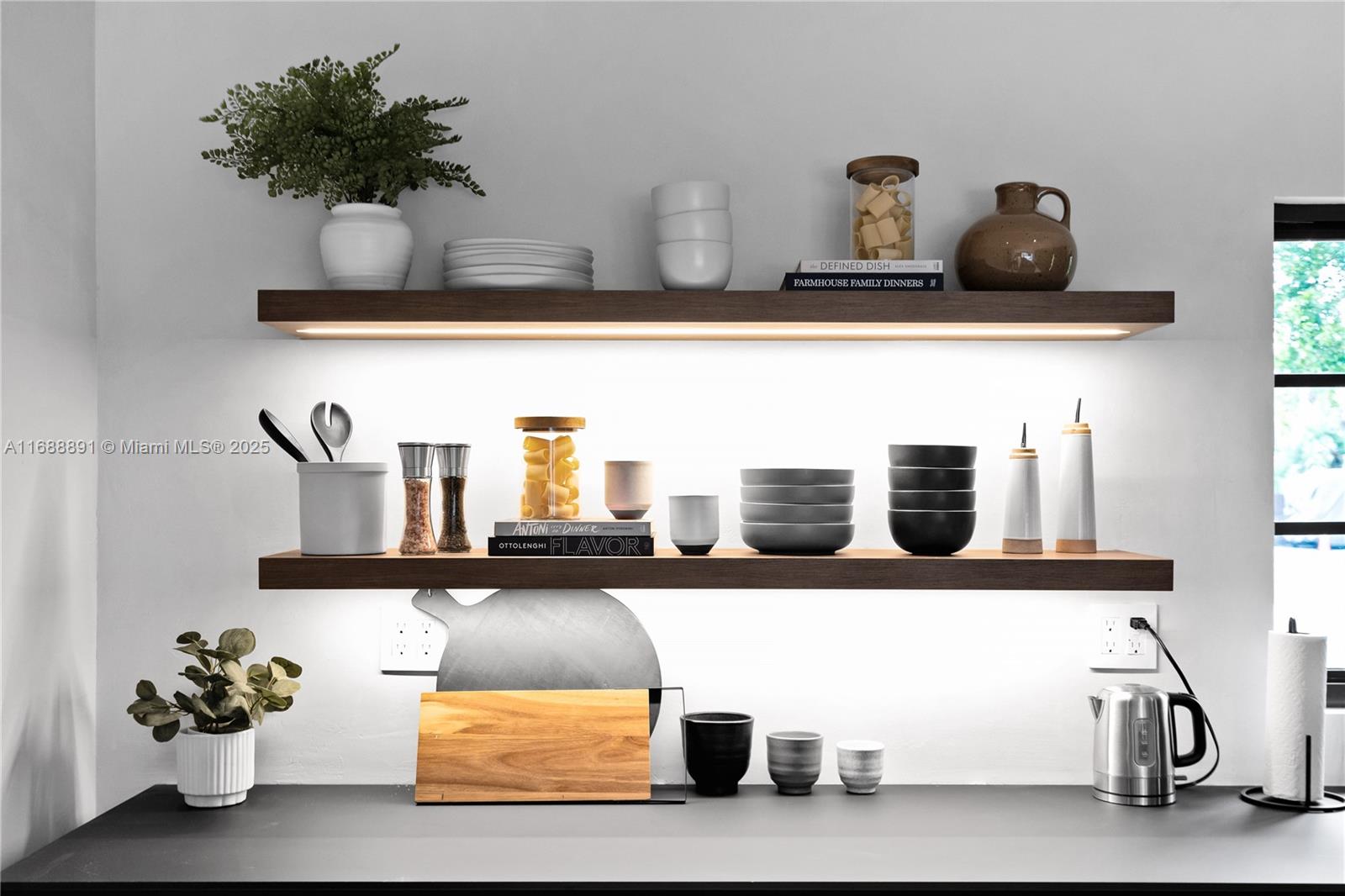 2500 Bayview Dr Fort Lauderdale, FL 33305