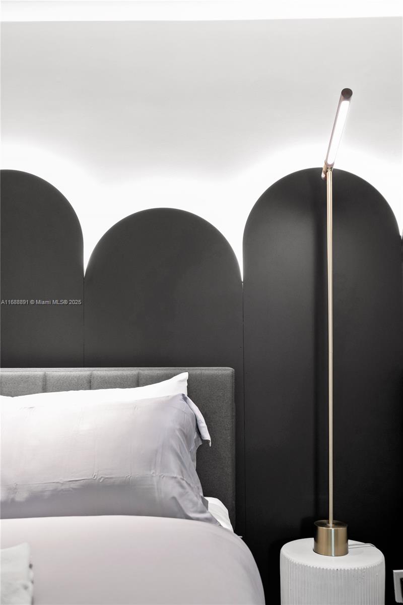 2500 Bayview Dr Fort Lauderdale, FL 33305