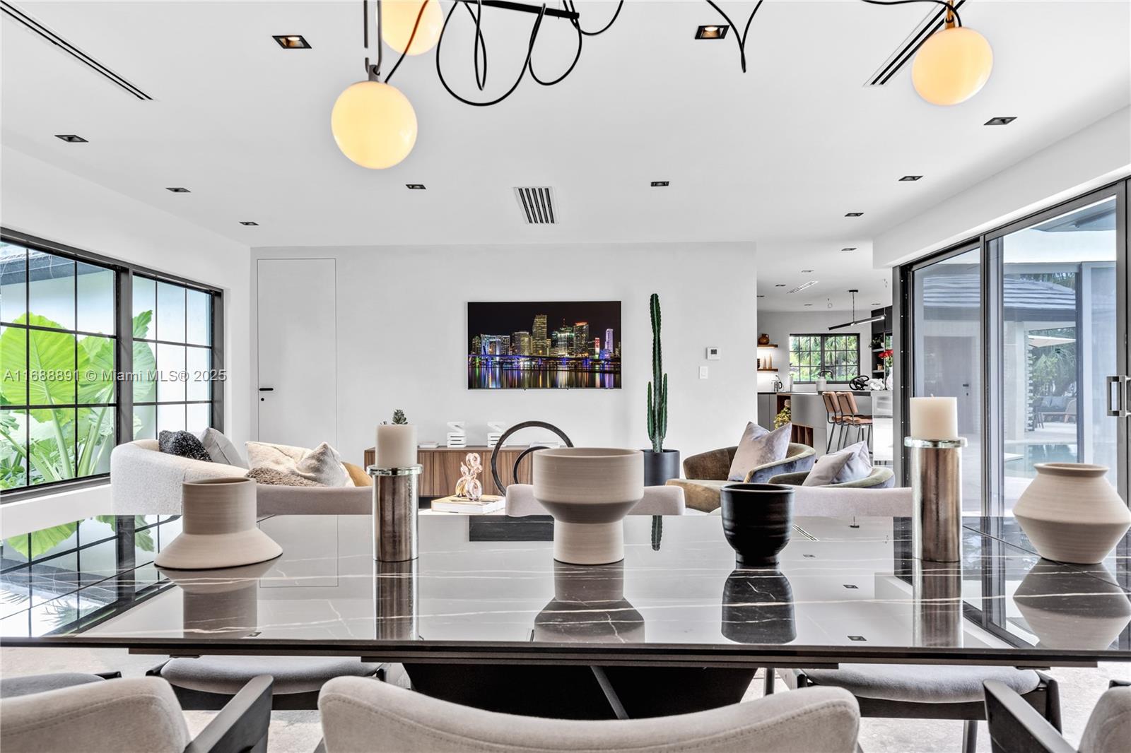 2500 Bayview Dr Fort Lauderdale, FL 33305