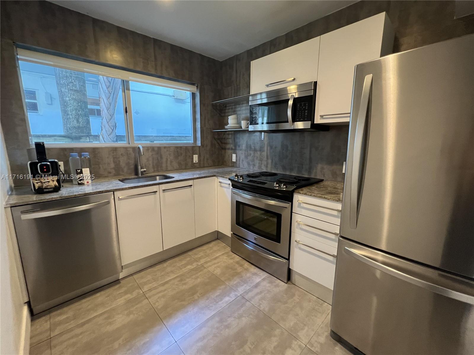 1816 Meridian Ave #10 Miami Beach, FL 33139