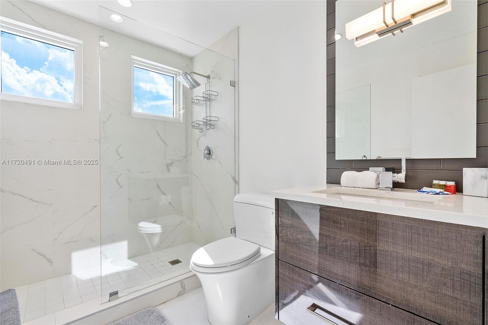 201 Atlantic Ave Sunny Isles Beach, FL 33160