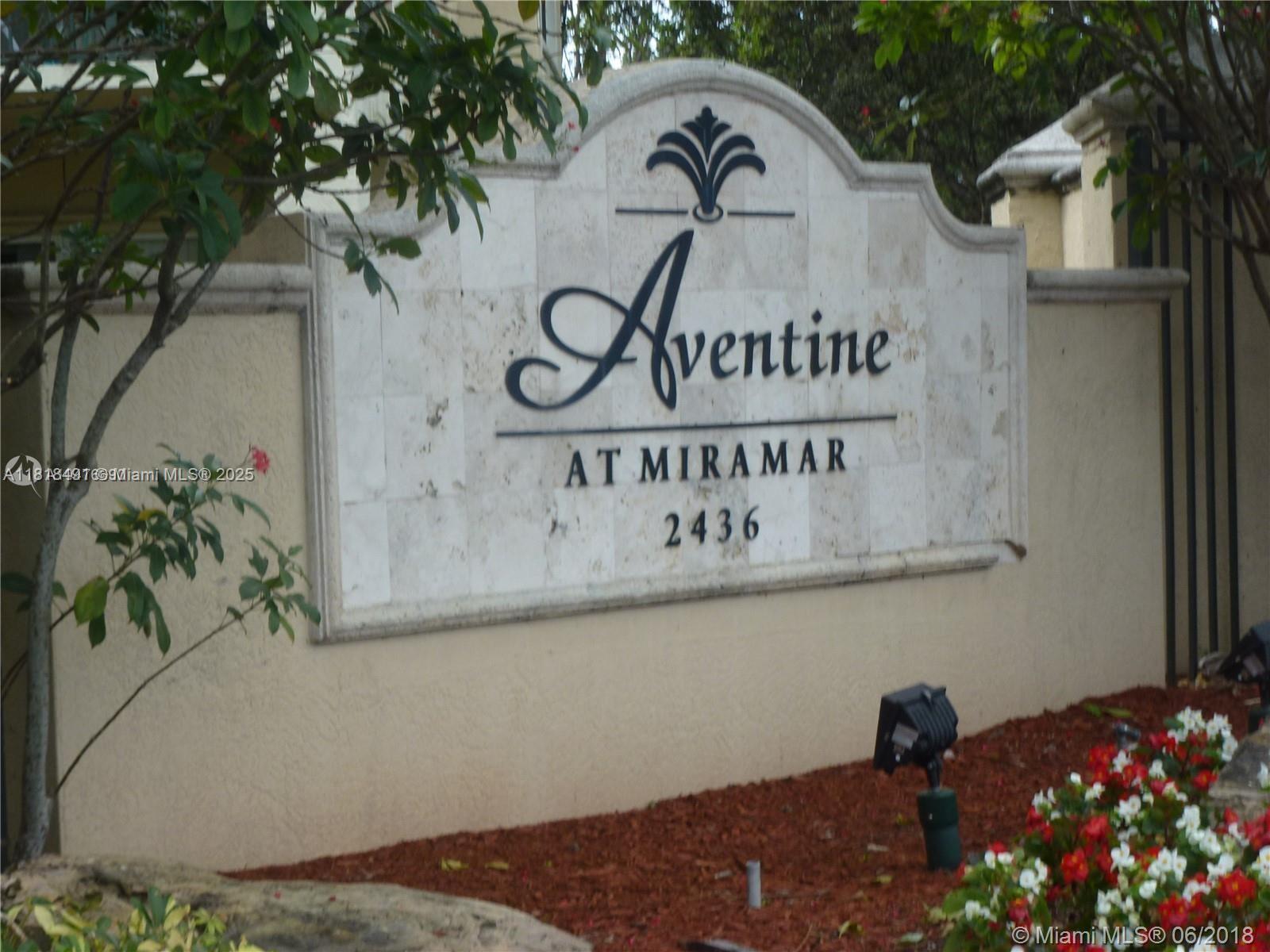 2474 Centergate Dr #204