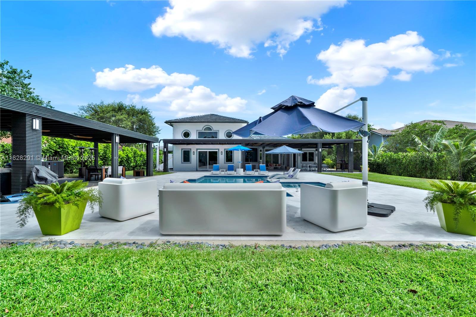 12301 NW 18th St Plantation, FL 33323