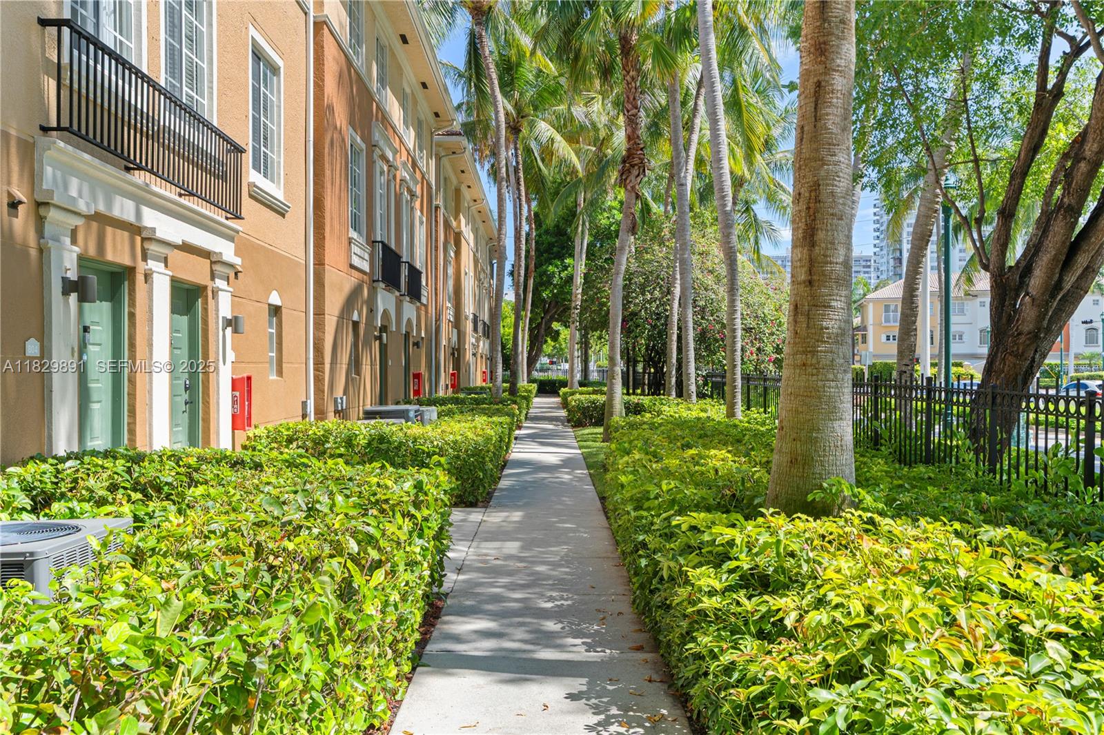 image Aventi At Aventura Condo1