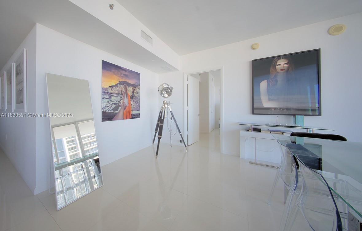 image Icon Brickell Ii6