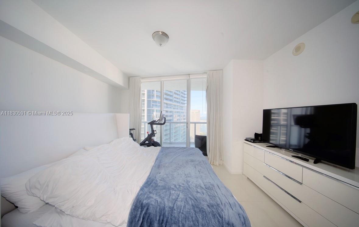 image Icon Brickell Ii8