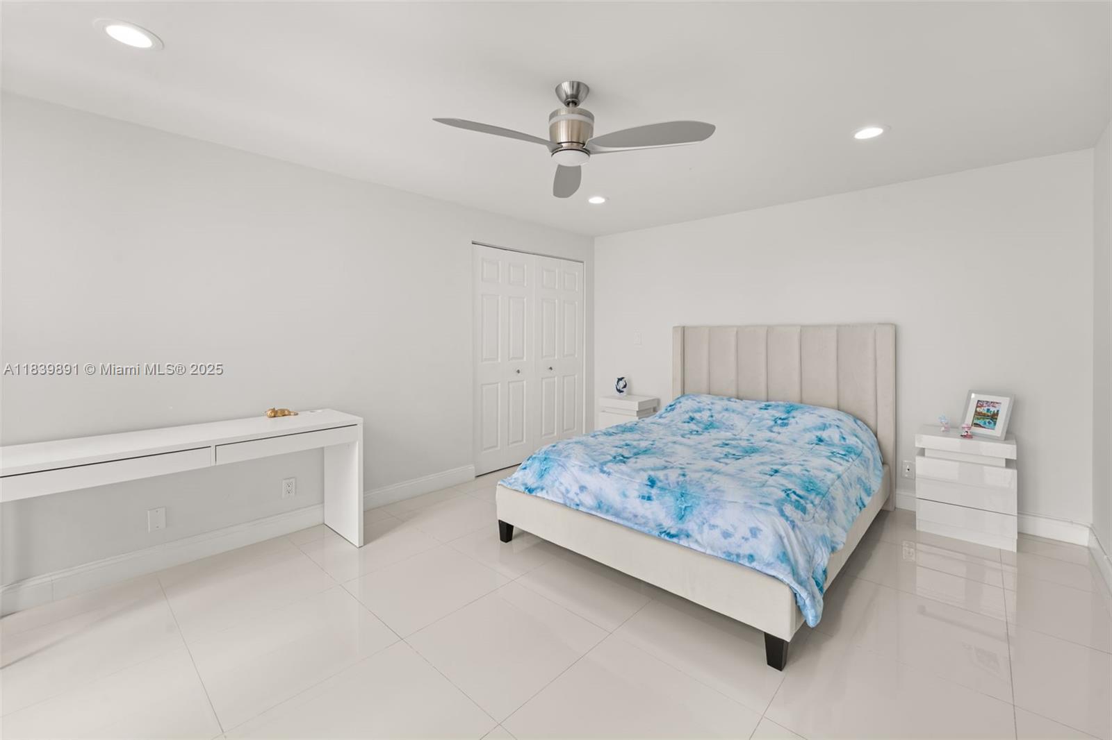 18181 NE 31st Ct #1401 Aventura, FL 33160