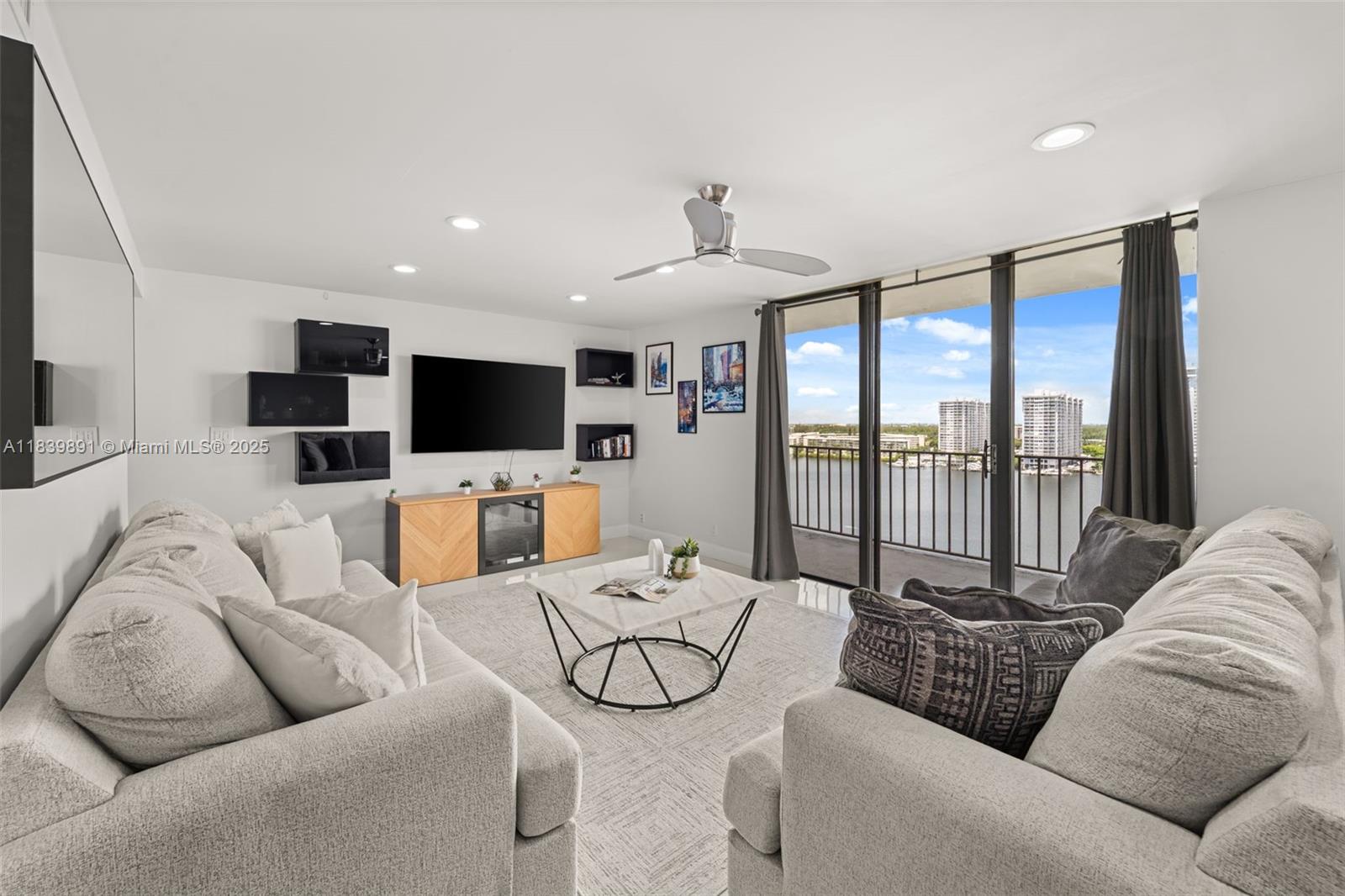 18181 NE 31st Ct #1401 Aventura, FL 33160