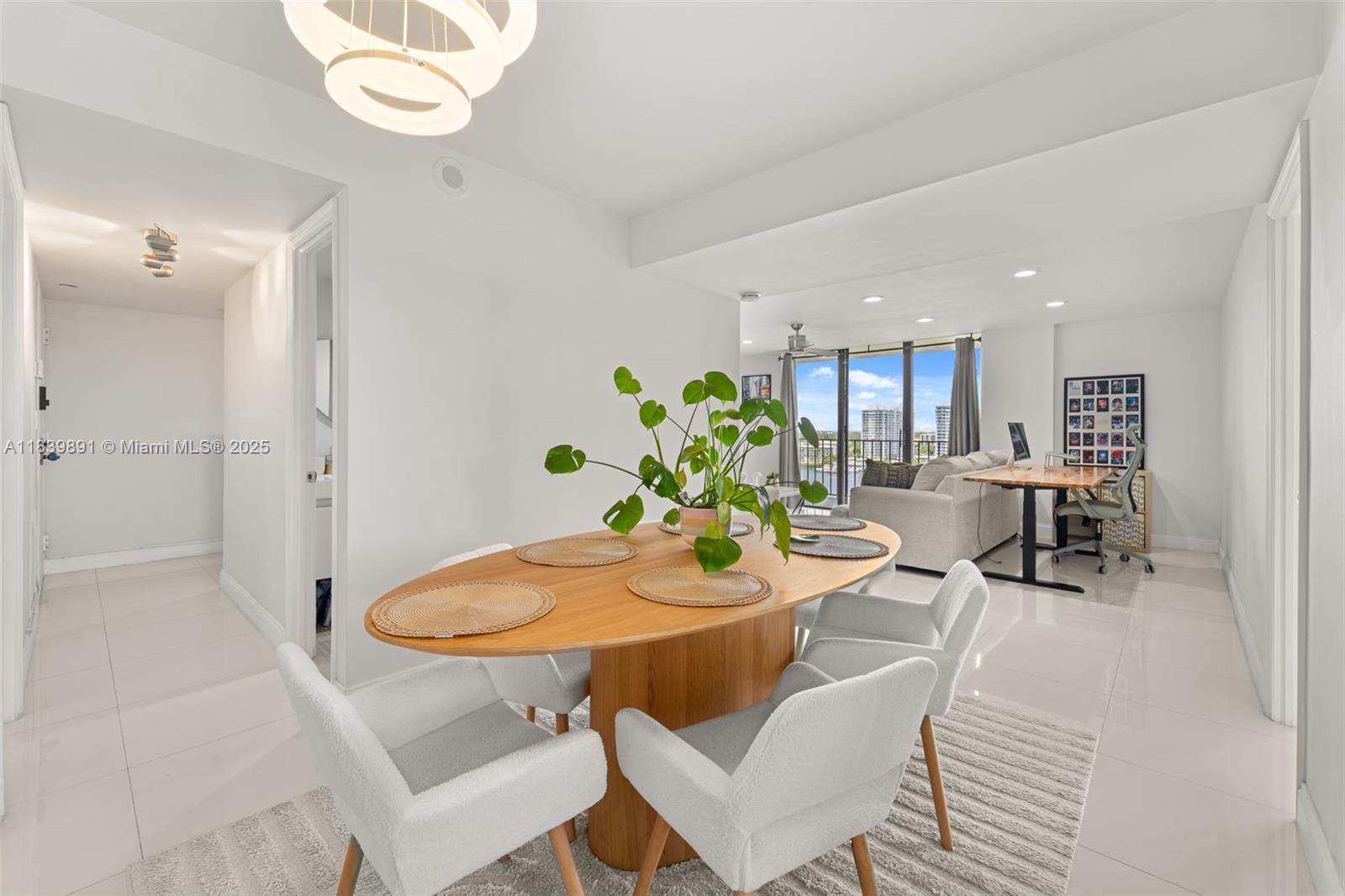 18181 NE 31st Ct #1401 Aventura, FL 33160