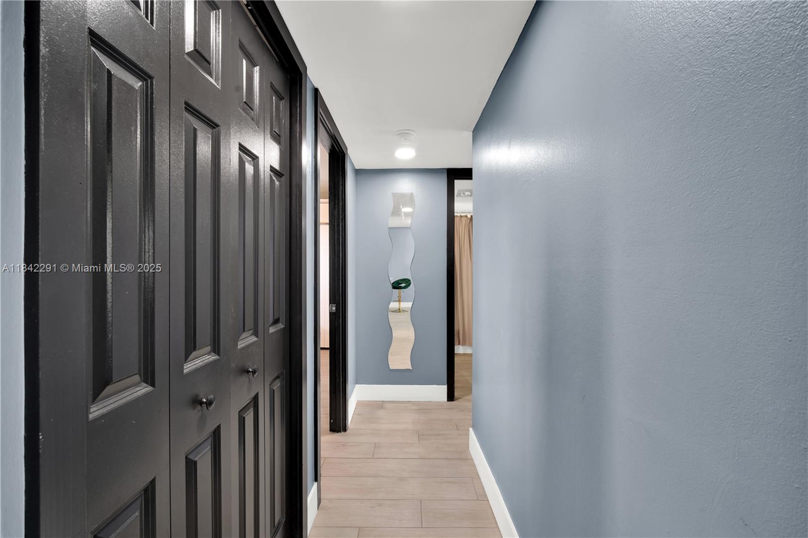 950 Hillcrest Dr #414,Hollywood, FL 33021