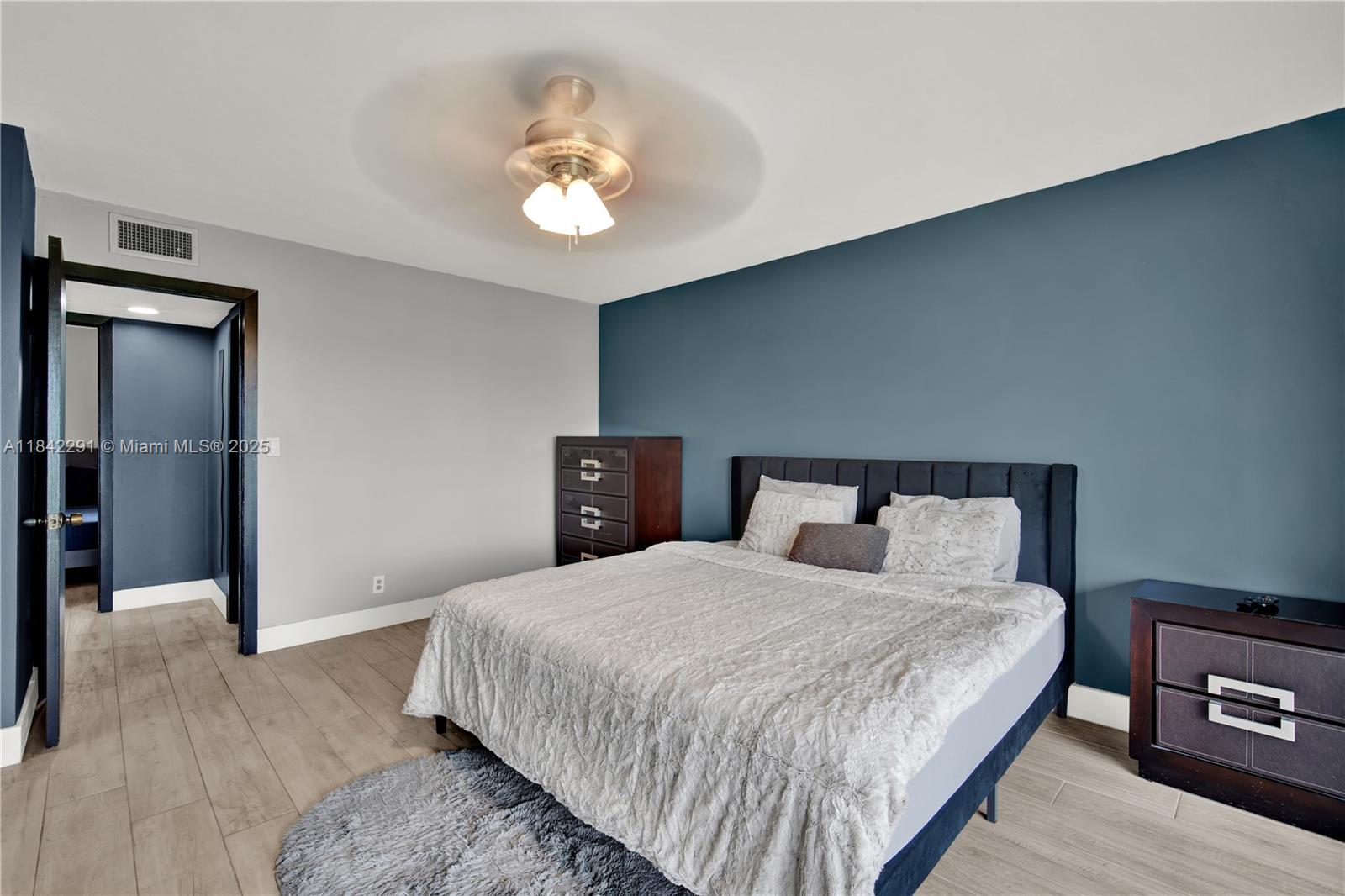 950 Hillcrest Dr #414,Hollywood, FL 33021