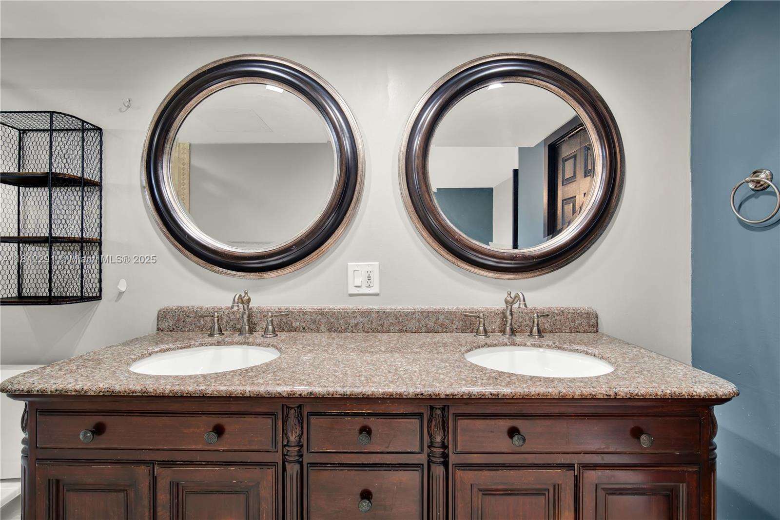 950 Hillcrest Dr #414,Hollywood, FL 33021