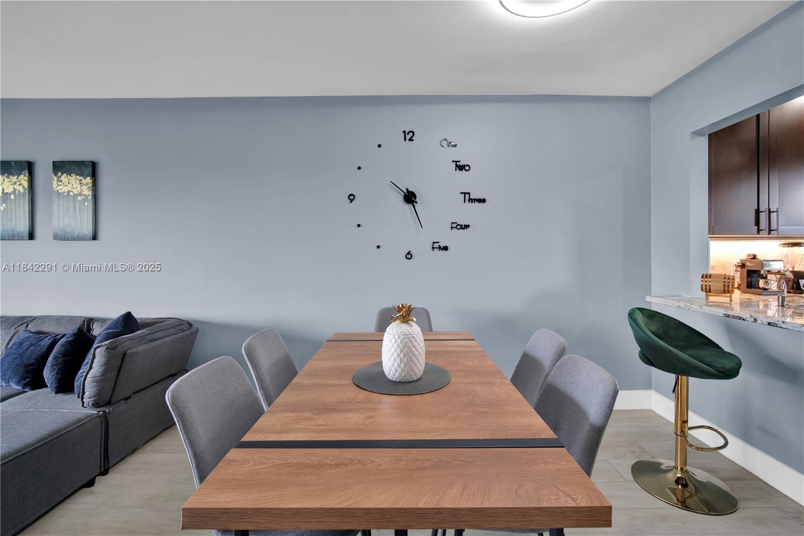 950 Hillcrest Dr #414,Hollywood, FL 33021