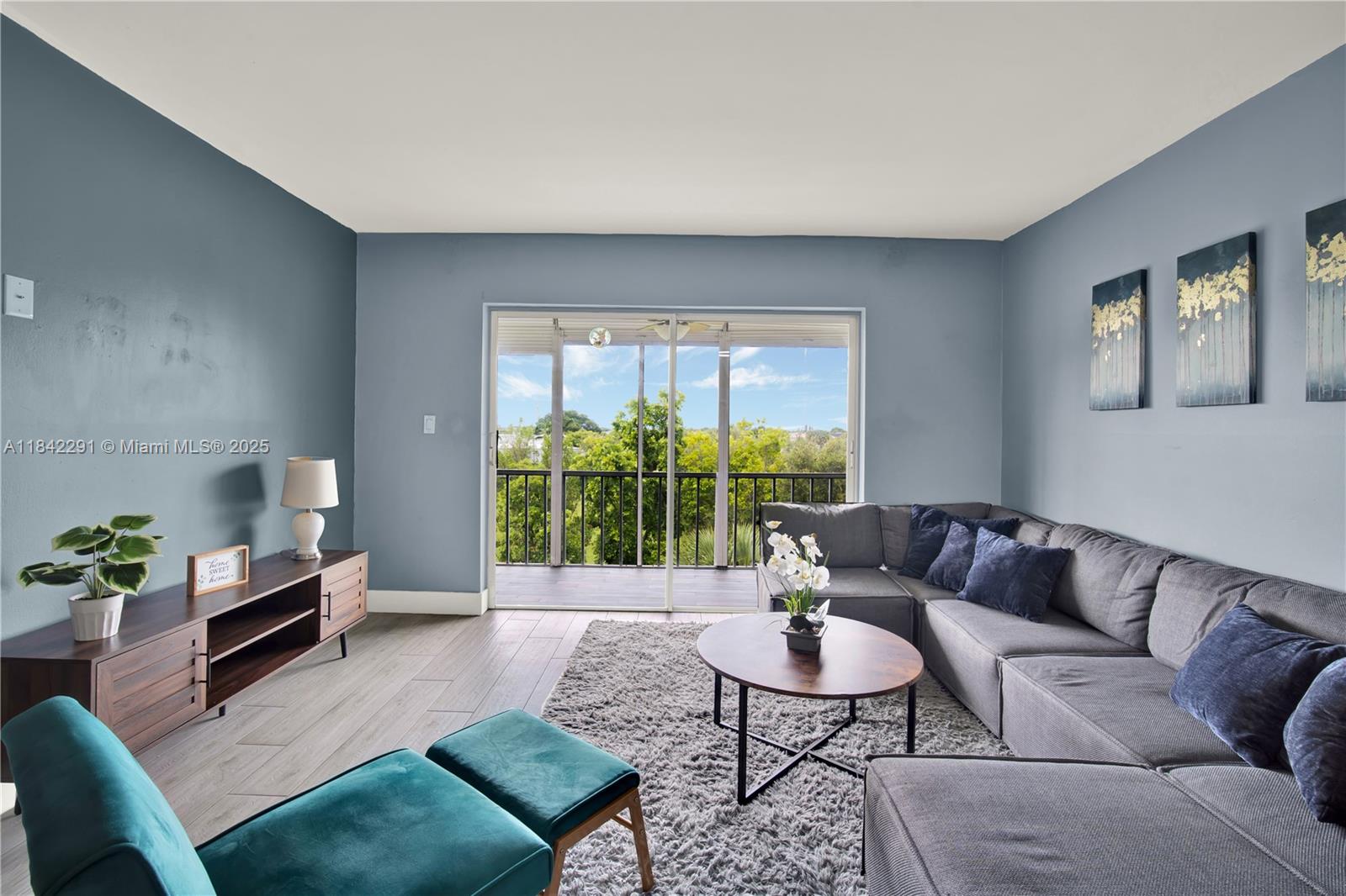 950 Hillcrest Dr #414,Hollywood, FL 33021