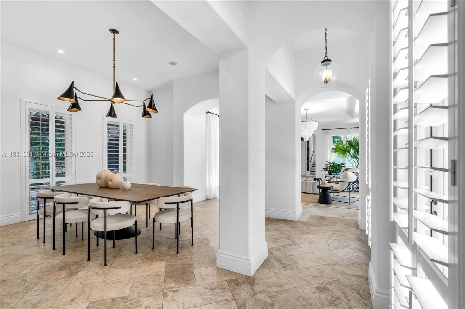 7320 SW 79th Ct Miami, FL 33143