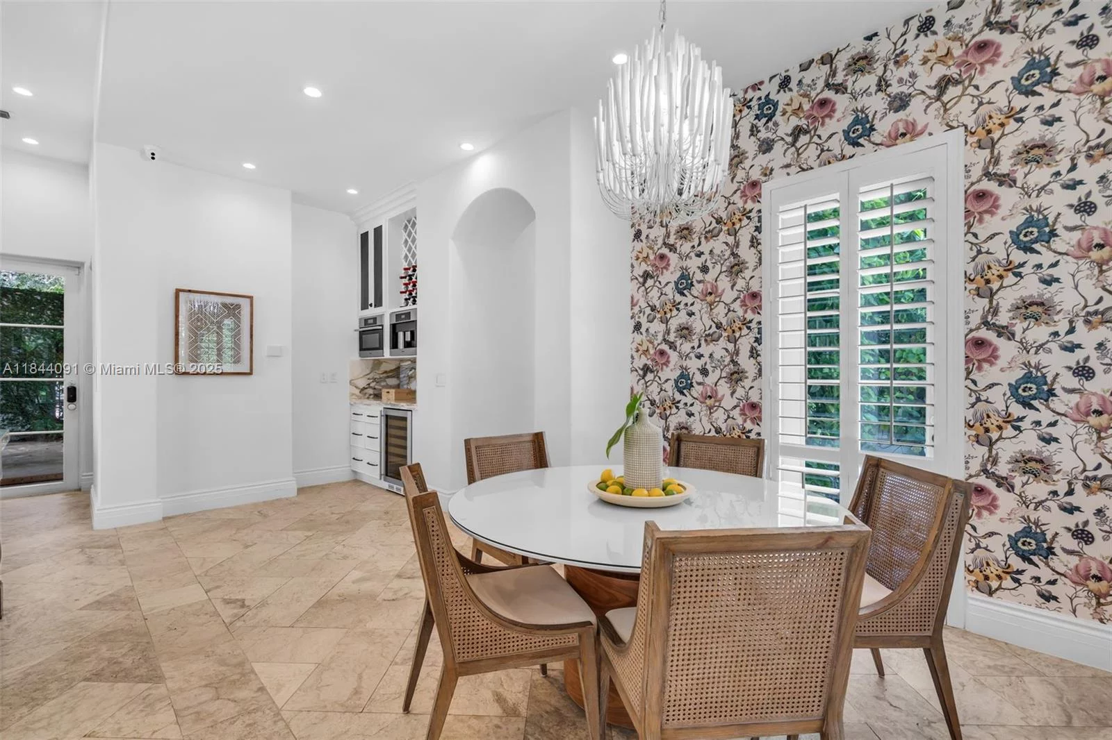 7320 SW 79th Ct Miami, FL 33143