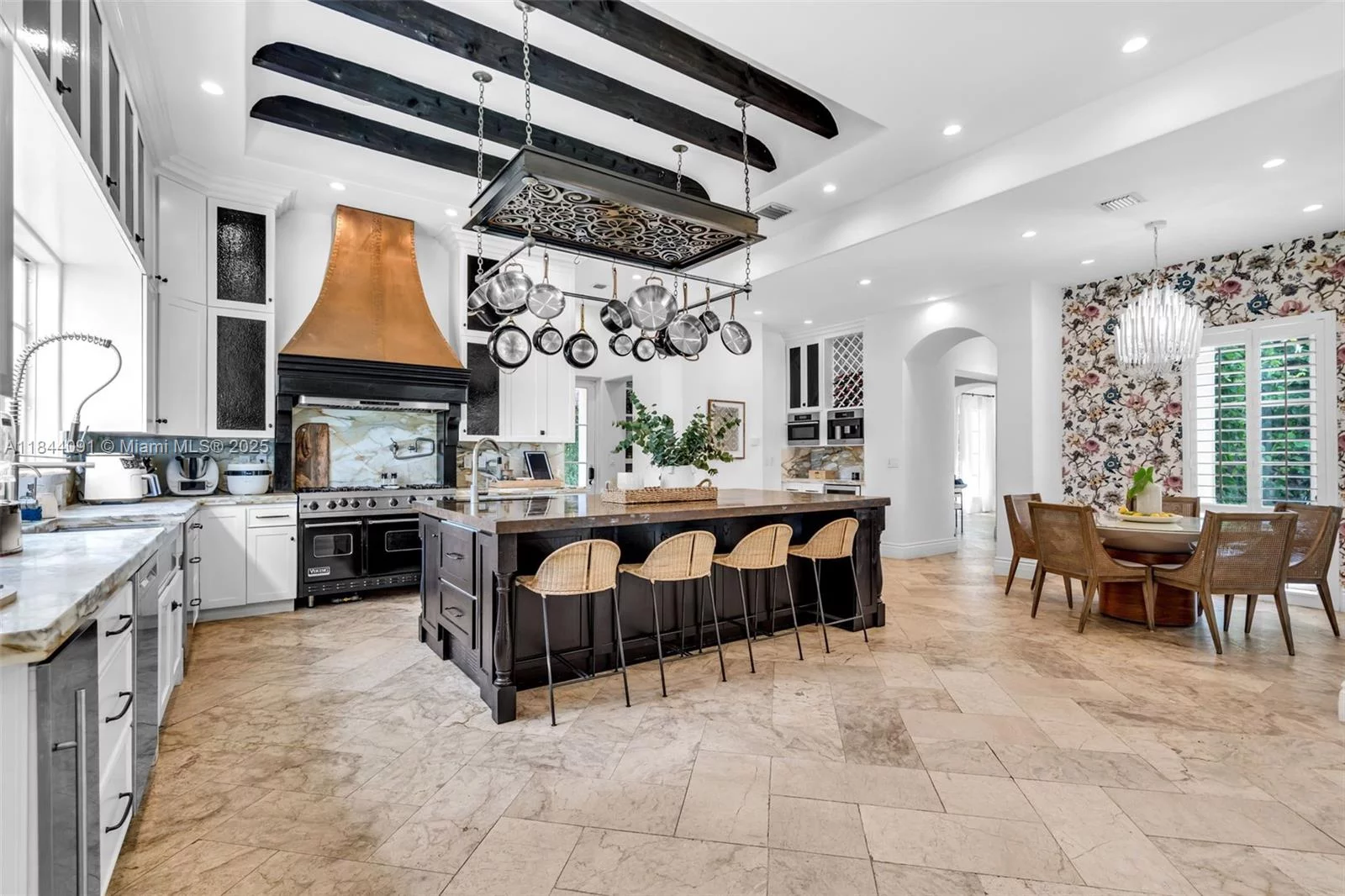 7320 SW 79th Ct Miami, FL 33143