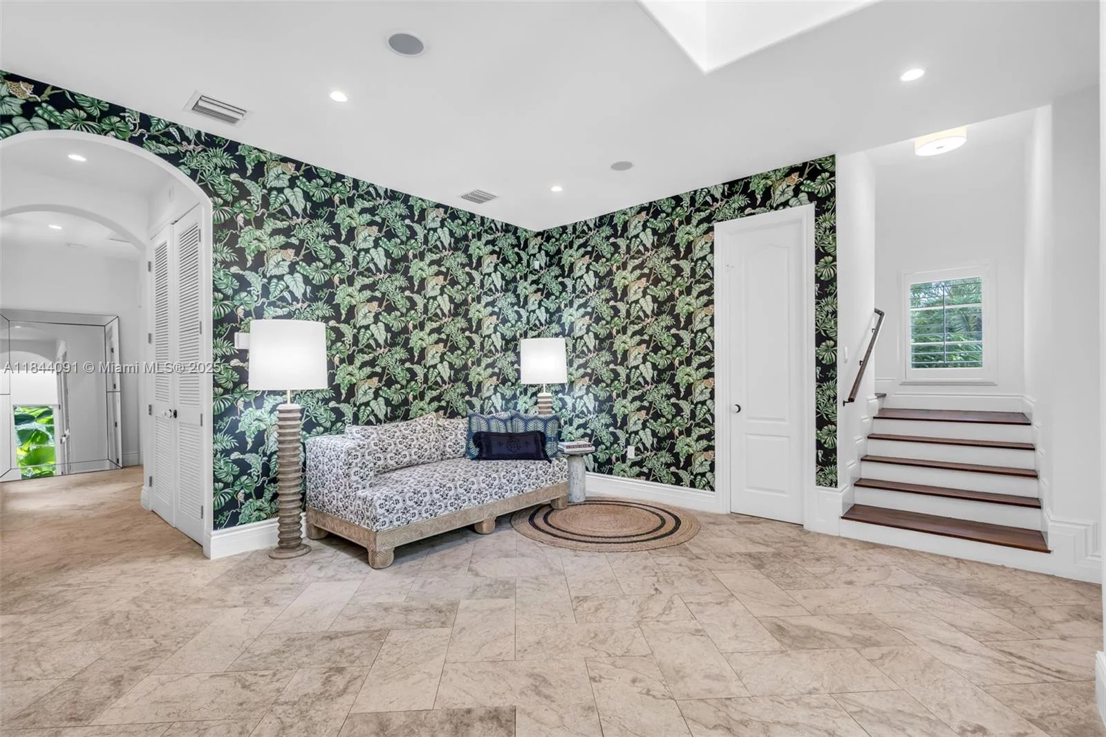 7320 SW 79th Ct Miami, FL 33143