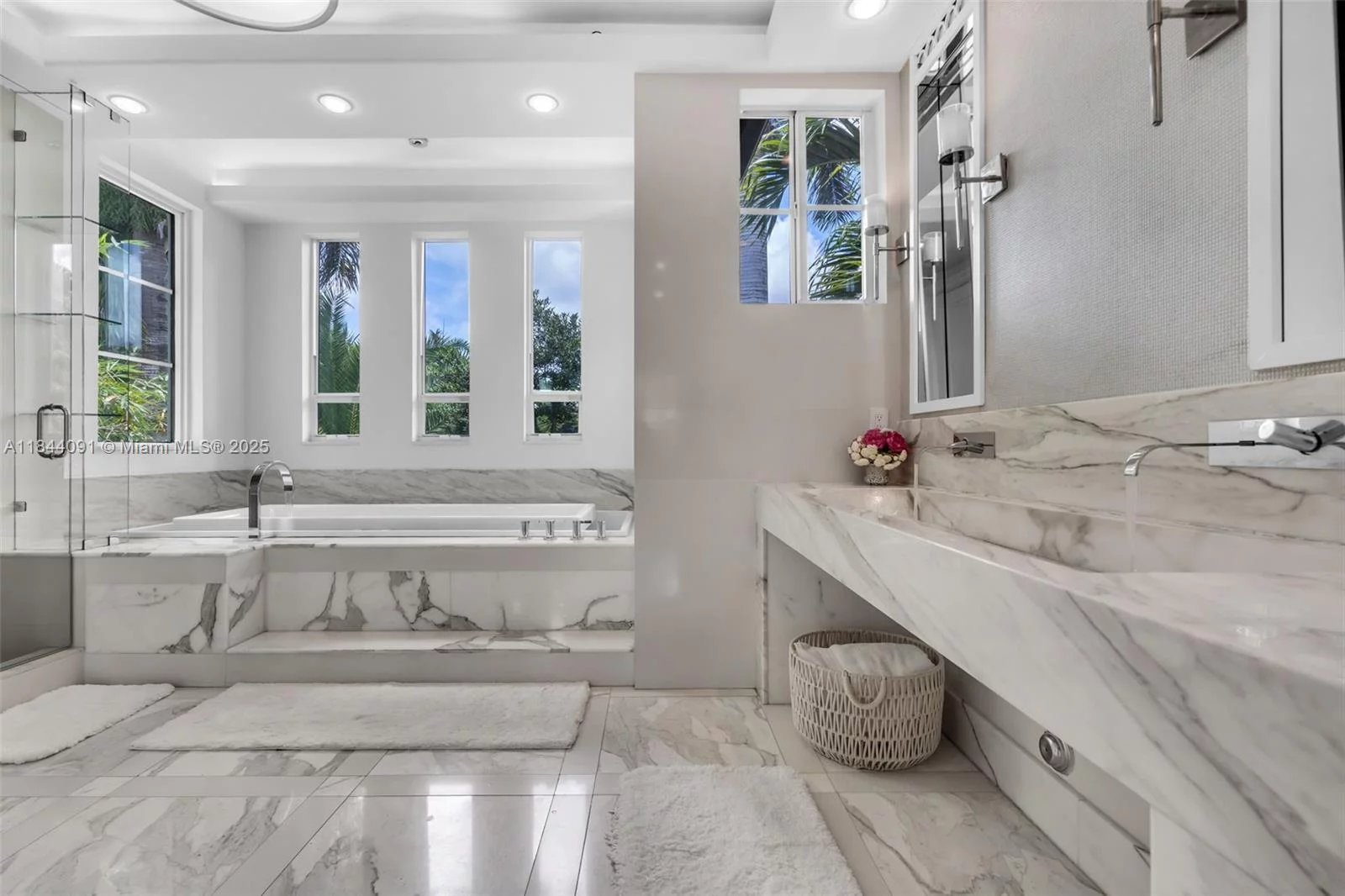 7320 SW 79th Ct Miami, FL 33143