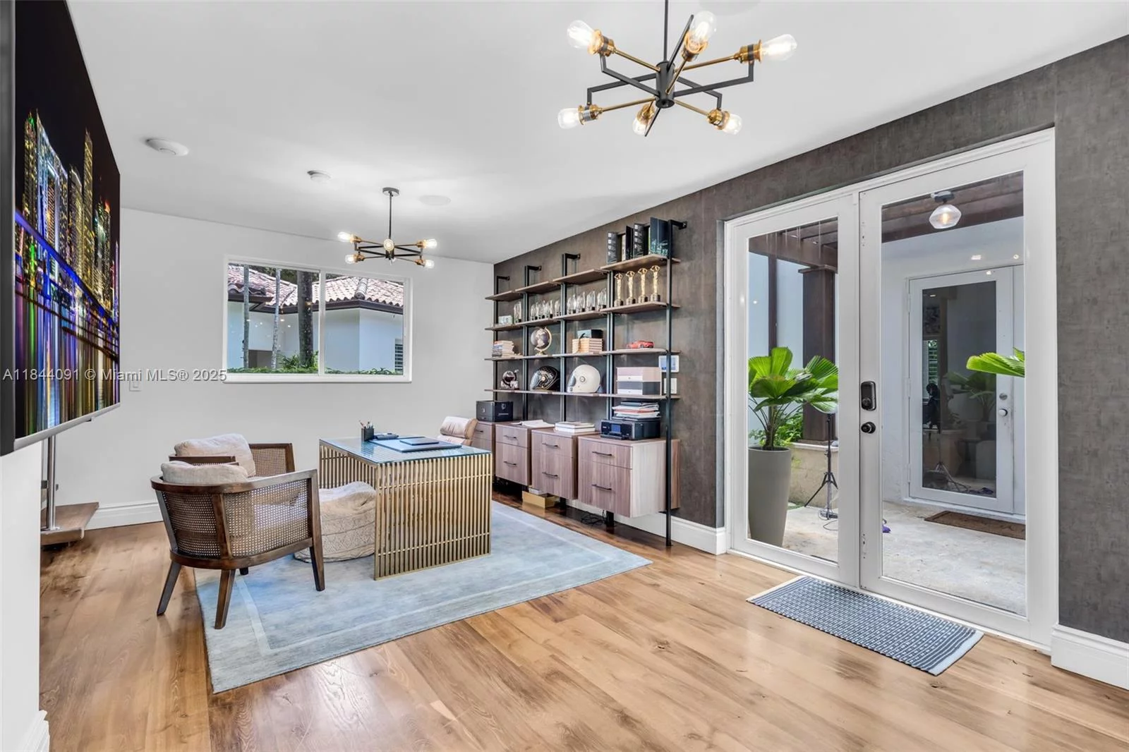 7320 SW 79th Ct Miami, FL 33143