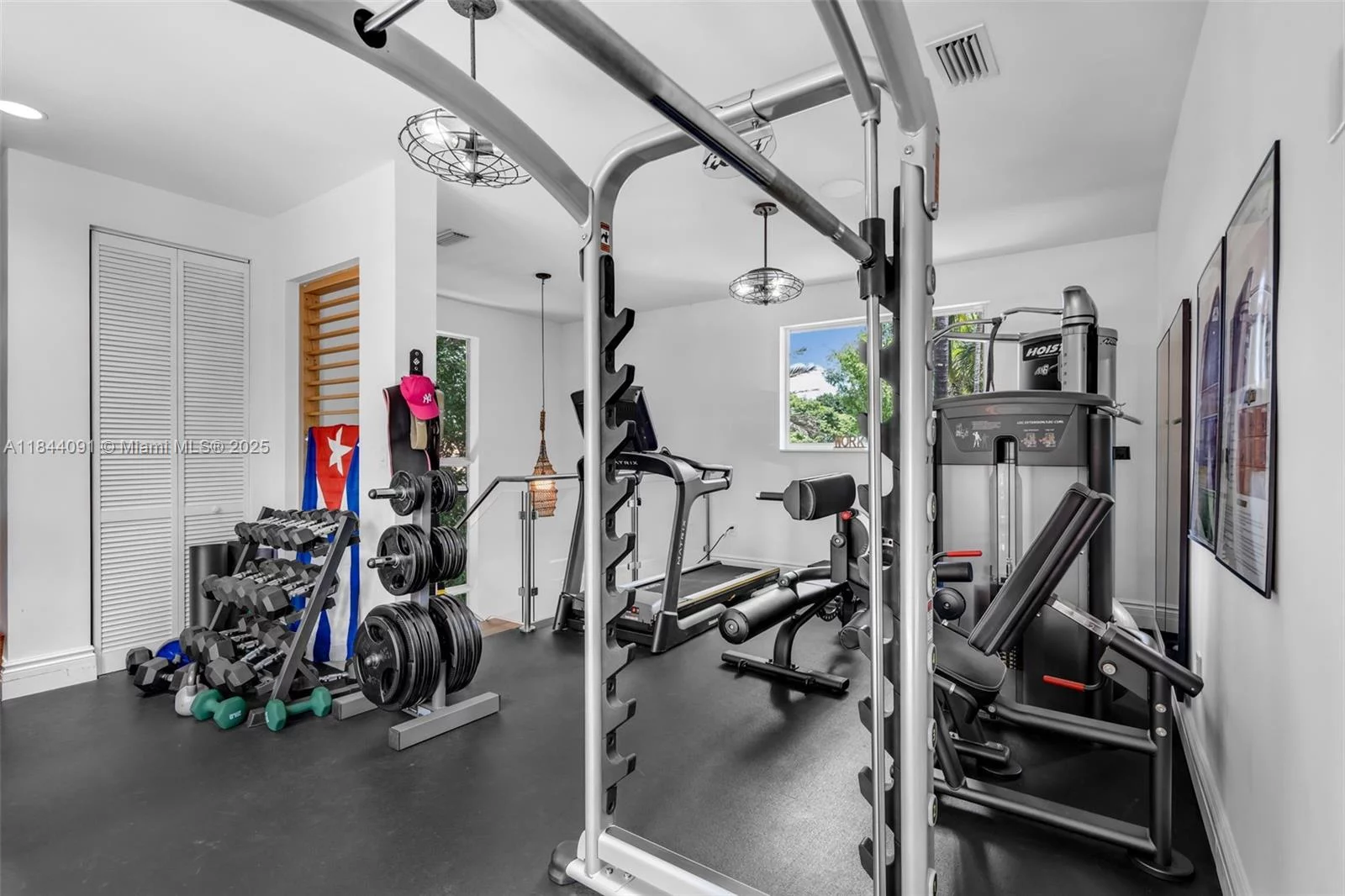 7320 SW 79th Ct Miami, FL 33143