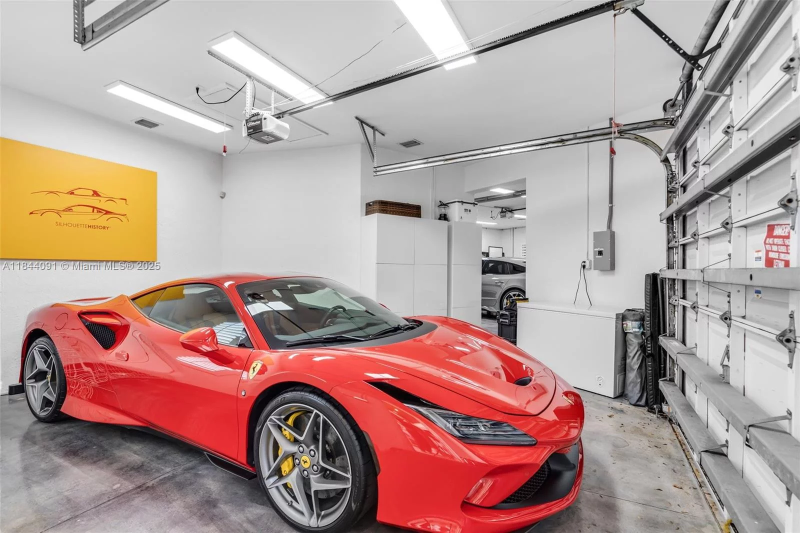 7320 SW 79th Ct Miami, FL 33143