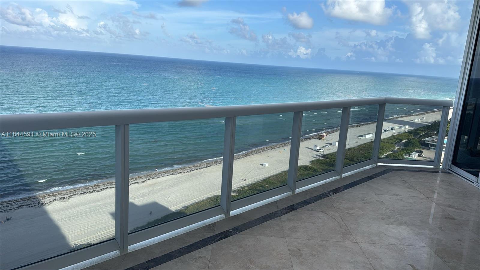 4775 Collins Ave #2002