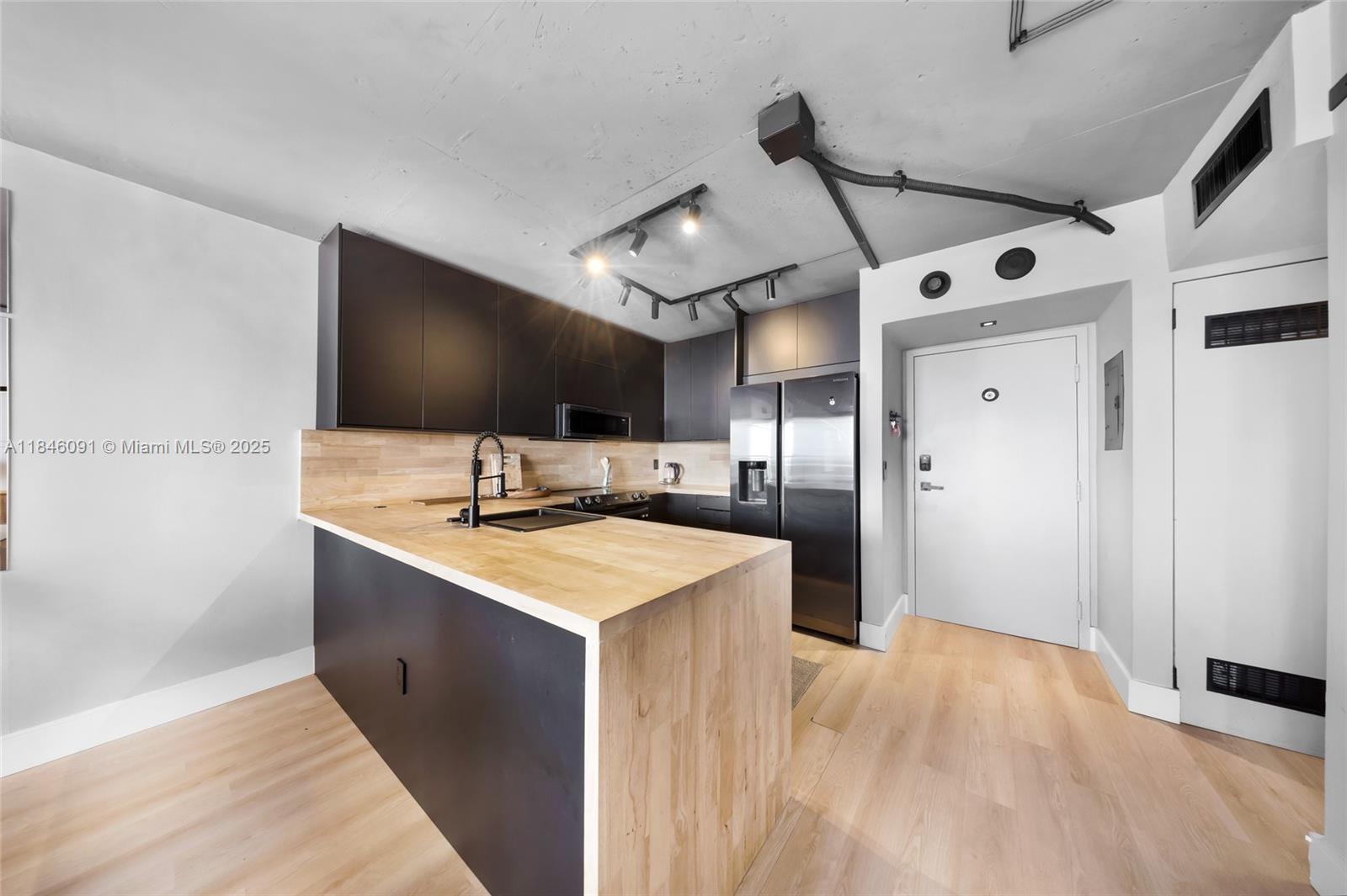 13499 Biscayne Blvd #1514