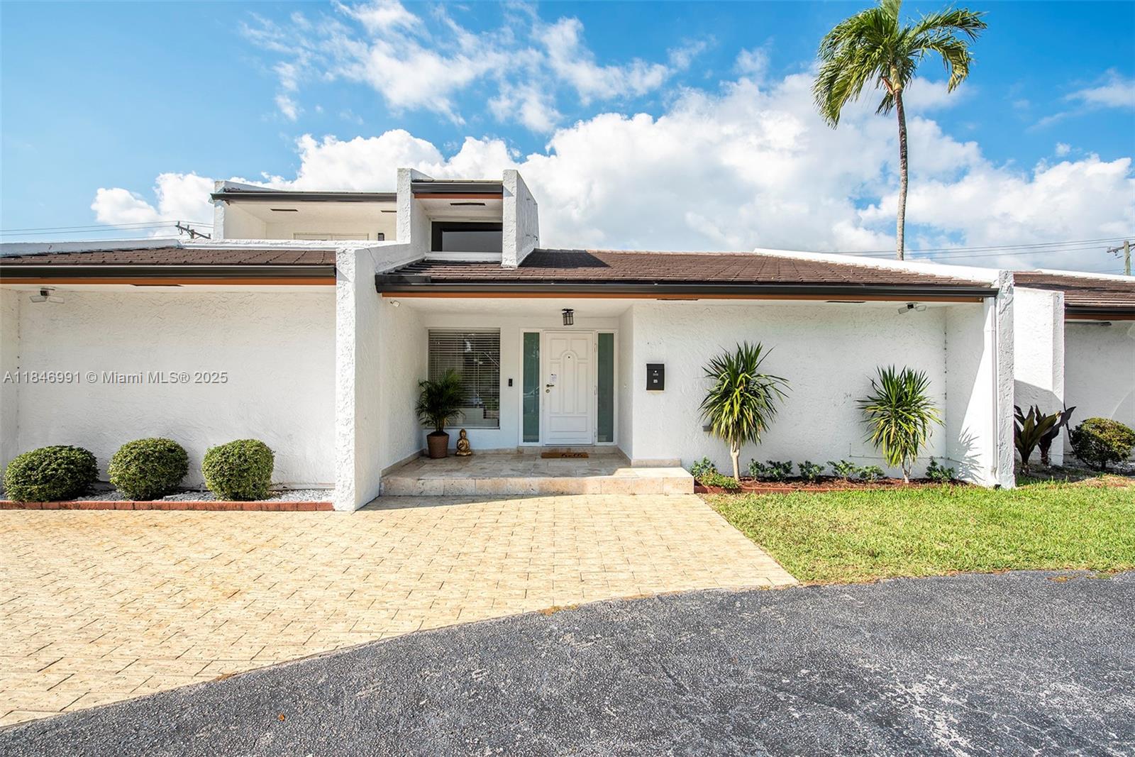 5901 SW 56th Ter South Miami, FL 33143